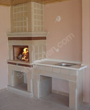Taş şömine ve lavabo