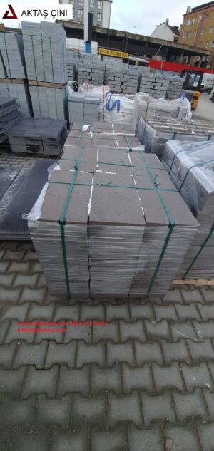30x60x3 Andezit Taşı