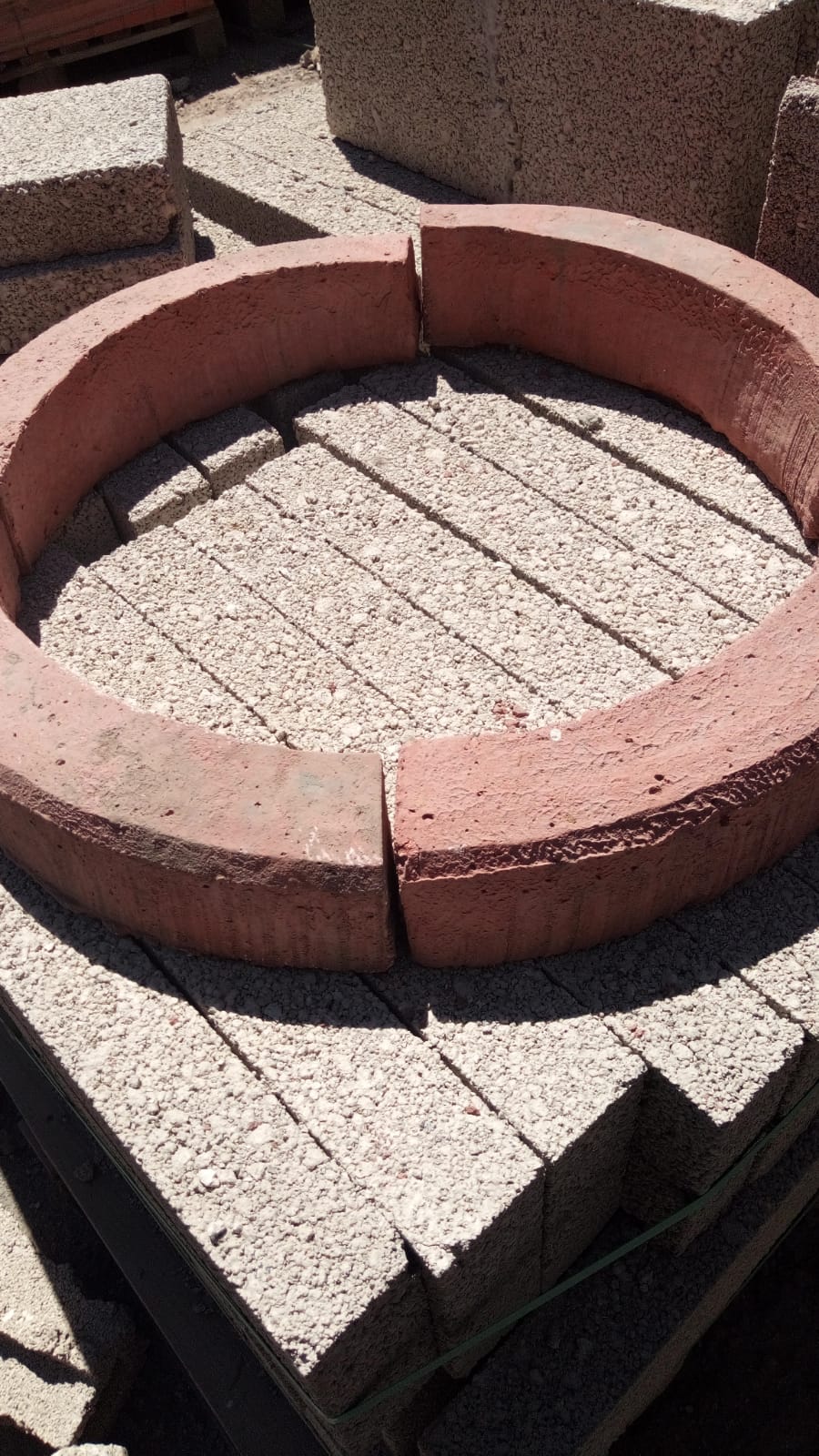 Ağaç Dibi 10 cm yuvarlak kırmızı